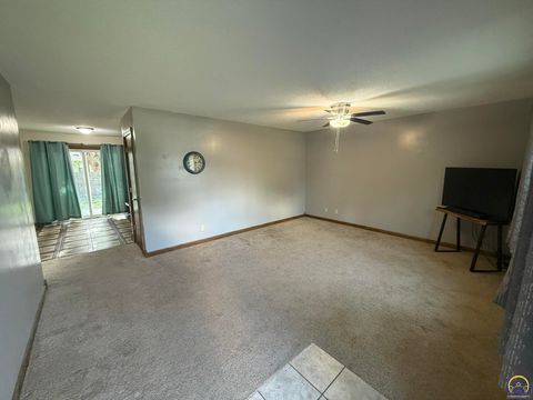 Tiny photo for 401 S Apollo St, Silver Lake, KS 66539 (MLS # 244871)