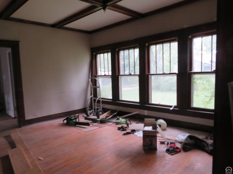 Tiny photo for 809 Liberty St, Oskaloosa, KS 66066 (MLS # 246802)