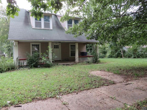 Photo of 809 Liberty St, Oskaloosa, KS 66066 (MLS # 246802)