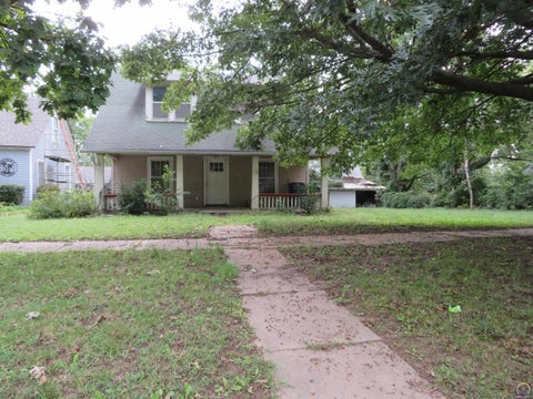 Tiny photo for 809 Liberty St, Oskaloosa, KS 66066 (MLS # 246802)