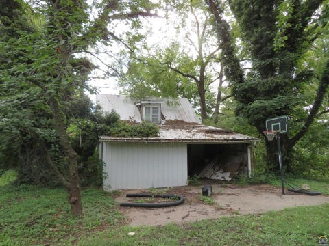 Tiny photo for 809 Liberty St, Oskaloosa, KS 66066 (MLS # 246802)