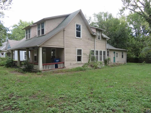 Tiny photo for 809 Liberty St, Oskaloosa, KS 66066 (MLS # 246802)
