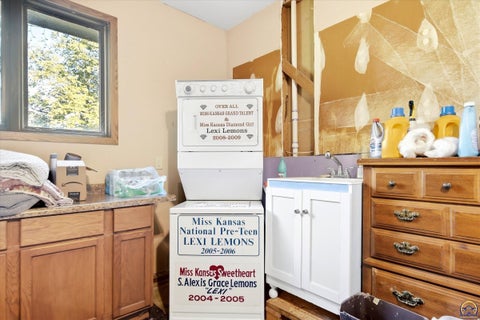 Tiny photo for 2929 SW Lagito Dr, Topeka, KS 66614 (MLS # 246568)