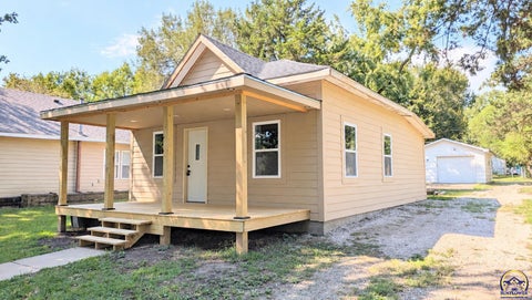 Tiny photo for 17 Neosho St, Emporia, KS 66801 (MLS # 246773)