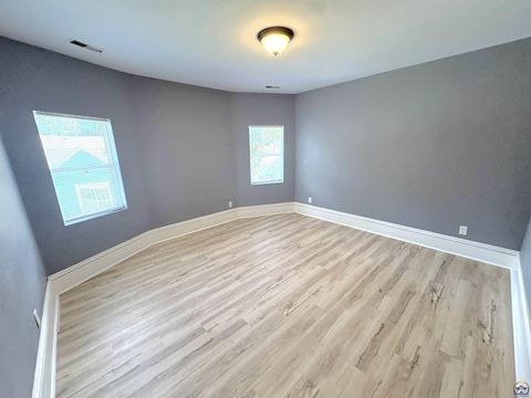 Tiny photo for 619 SW Buchanan St, Topeka, KS 66606 (MLS # 245686)