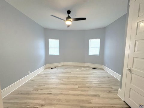 Tiny photo for 619 SW Buchanan St, Topeka, KS 66606 (MLS # 245686)