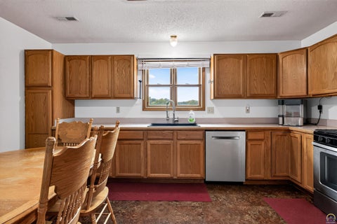 Tiny photo for 17208 Bowser Dr, Hoyt, KS 66440 (MLS # 246820)