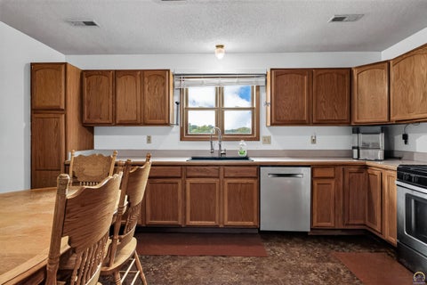 Tiny photo for 17208 Bowser Dr, Hoyt, KS 66440 (MLS # 246820)