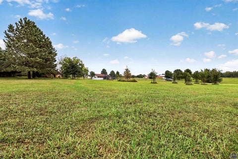 Tiny photo for 17208 Bowser Dr, Hoyt, KS 66440 (MLS # 246820)
