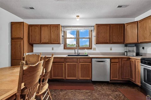 Tiny photo for 17208 Bowser Dr, Hoyt, KS 66440 (MLS # 246820)