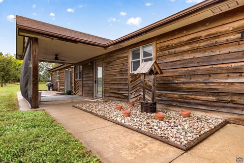 Tiny photo for 17208 Bowser Dr, Hoyt, KS 66440 (MLS # 246820)