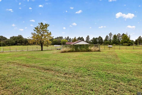 Tiny photo for 17208 Bowser Dr, Hoyt, KS 66440 (MLS # 246820)