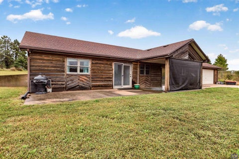 Photo of 17208 Bowser Dr, Hoyt, KS 66440 (MLS # 246820)