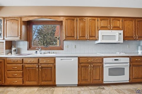 Tiny photo for 10047 SW 101st St, Auburn, KS 66402 (MLS # 243549)