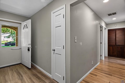 Tiny photo for 2555 SE Tidewater Dr, Topeka, KS 66605 (MLS # 245635)