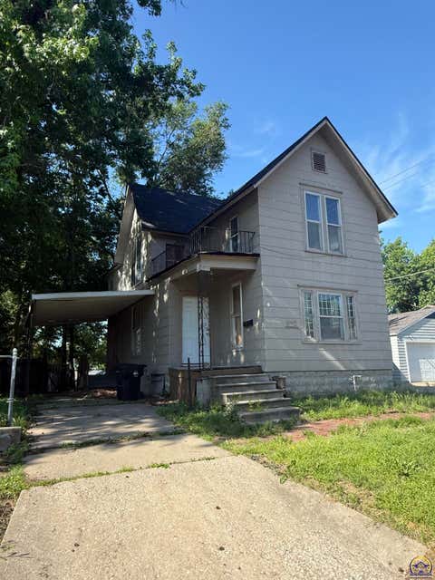 Photo of 911 SW 3rd St, Topeka, KS 66606 (MLS # 244506)