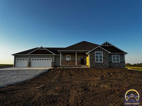 Tiny photo for 2664 NW 86th St, Topeka, KS 66618 (MLS # 245987)