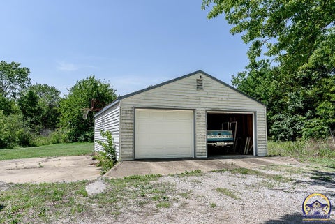 Tiny photo for 6227 SW 61st St, Topeka, KS 66610 (MLS # 244517)