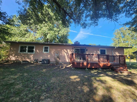 Tiny photo for 1239 Tomahawk Dr, Emporia, KS 66801 (MLS # 246441)