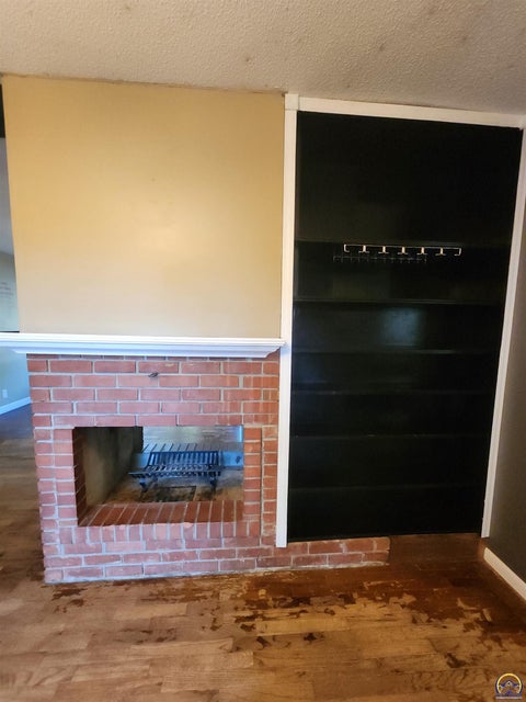 Tiny photo for 1239 Tomahawk Dr, Emporia, KS 66801 (MLS # 246441)