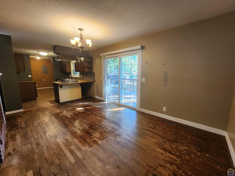 Tiny photo for 1239 Tomahawk Dr, Emporia, KS 66801 (MLS # 246441)