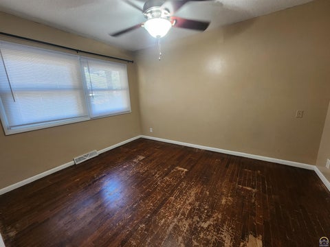 Tiny photo for 1239 Tomahawk Dr, Emporia, KS 66801 (MLS # 246441)