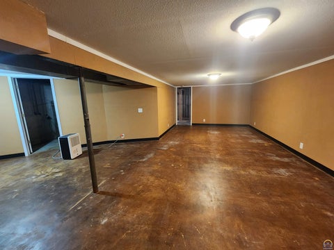 Tiny photo for 1239 Tomahawk Dr, Emporia, KS 66801 (MLS # 246441)