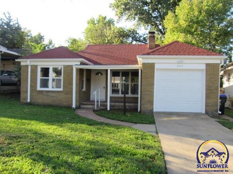 Tiny photo for 2215 SW 8th Ave, Topeka, KS 66605 (MLS # 246630)