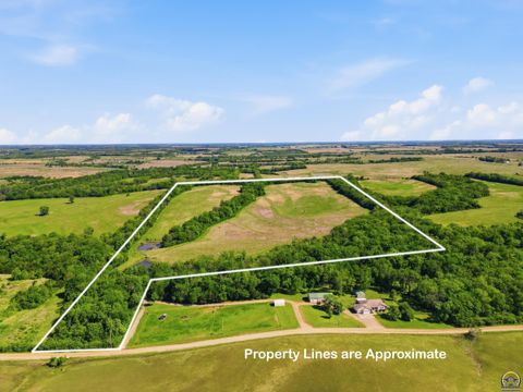 Photo of 5400 W 165th Street, Burlingame, KS 66413 (MLS # 244415)