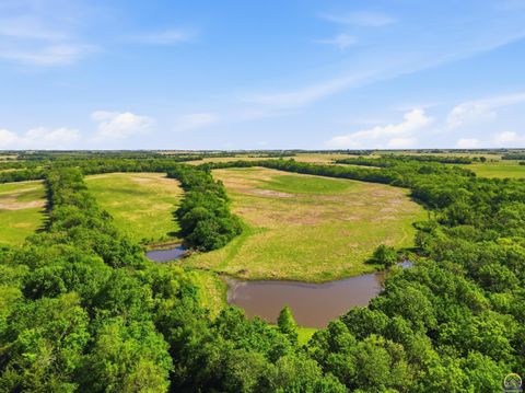 Tiny photo for 5400 W 165th Street, Burlingame, KS 66413 (MLS # 244415)