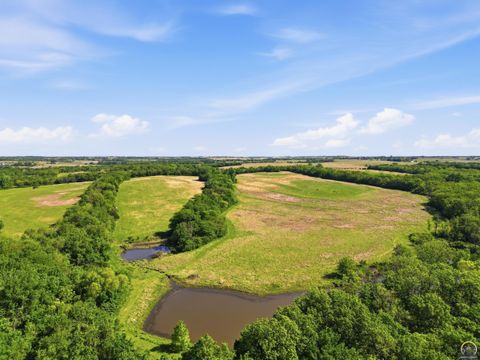Tiny photo for 5400 W 165th Street, Burlingame, KS 66413 (MLS # 244415)