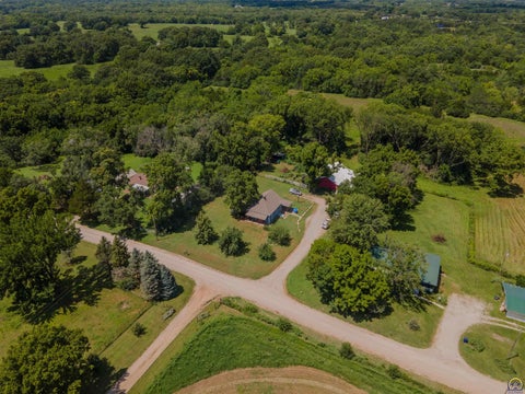 Tiny photo for 3260 NE 31st St, Grantville, KS 66429 (MLS # 245719)