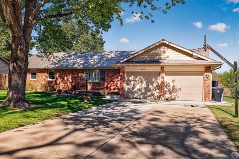 Tiny photo for 3808 SE Fair Meadows Pl, Topeka, KS 66605 (MLS # 247126)
