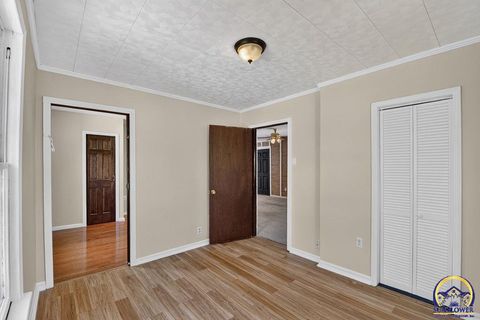 Tiny photo for 1106 Kansas St, Leavenworth, KS 66048 (MLS # 245639)