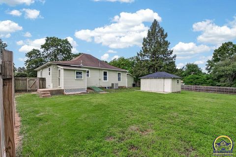 Tiny photo for 1106 Kansas St, Leavenworth, KS 66048 (MLS # 245639)