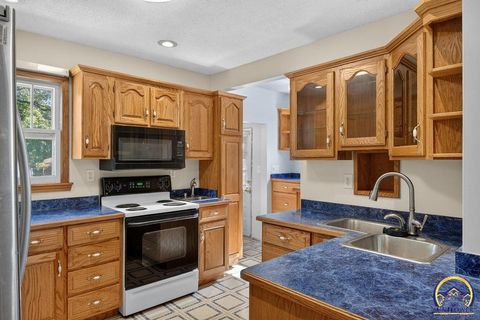 Tiny photo for 1106 Kansas St, Leavenworth, KS 66048 (MLS # 245639)