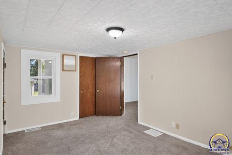 Tiny photo for 1106 Kansas St, Leavenworth, KS 66048 (MLS # 245639)