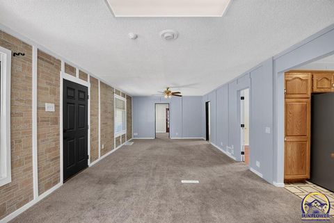 Tiny photo for 1106 Kansas St, Leavenworth, KS 66048 (MLS # 245639)