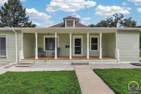 Tiny photo for 1106 Kansas St, Leavenworth, KS 66048 (MLS # 245639)