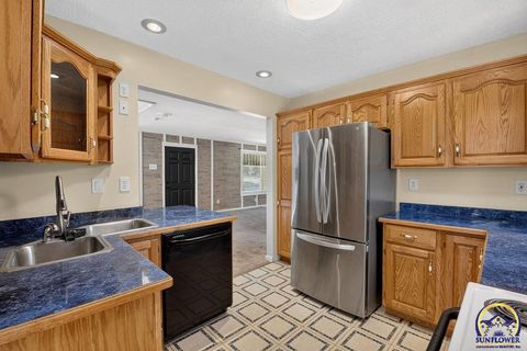 Tiny photo for 1106 Kansas St, Leavenworth, KS 66048 (MLS # 245639)