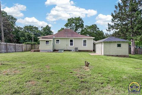 Tiny photo for 1106 Kansas St, Leavenworth, KS 66048 (MLS # 245639)
