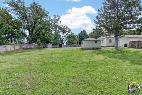 Tiny photo for 1106 Kansas St, Leavenworth, KS 66048 (MLS # 245639)