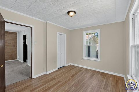 Tiny photo for 1106 Kansas St, Leavenworth, KS 66048 (MLS # 245639)