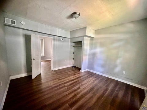 Tiny photo for 1105 SW Western Ave, Topeka, KS 66604 (MLS # 245093)