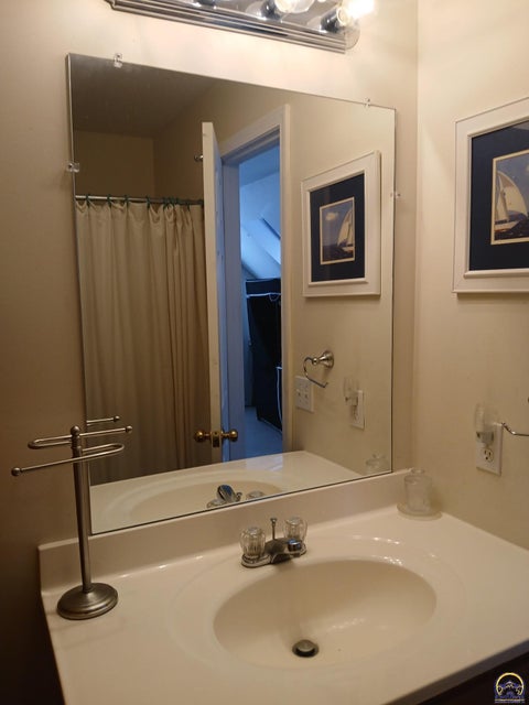 Tiny photo for 21449 S Sail A Way Dr, Overbrook, KS 66524 (MLS # 246416)