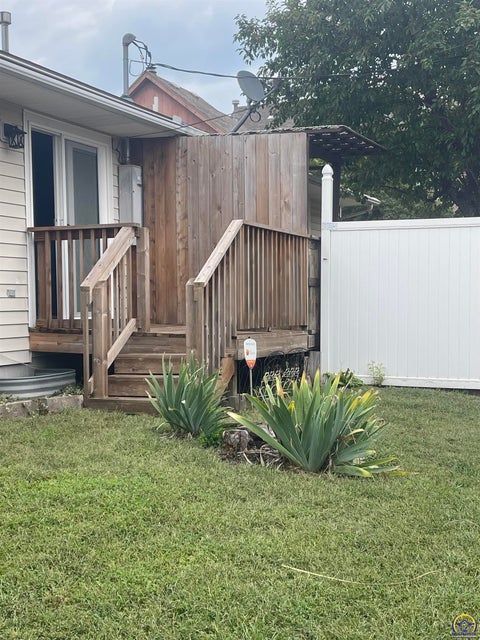 Tiny photo for 3609 SW 36th St, Topeka, KS 66614 (MLS # 246815)