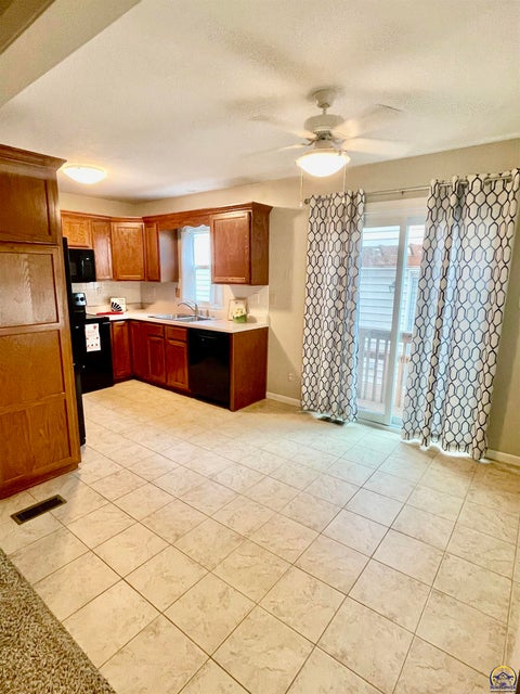 Tiny photo for 3609 SW 36th St, Topeka, KS 66614 (MLS # 246815)