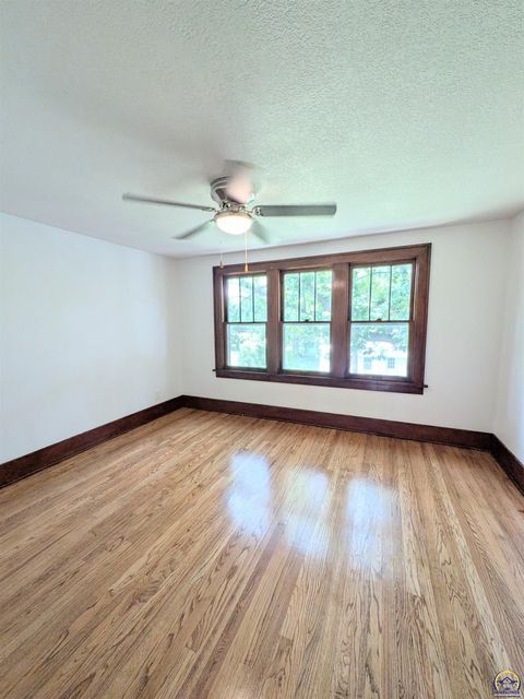 Tiny photo for 1830 E 6th Ave, Emporia, KS 66801 (MLS # 244280)