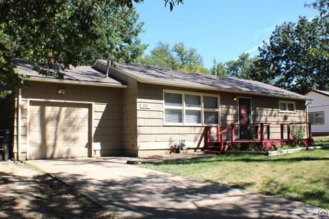 Photo of 2526 SE Colorado Ave, Topeka, KS 66604 (MLS # 246442)