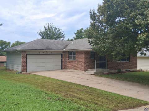 Photo of 3713 SE Long St, Topeka, KS 66609 (MLS # 245810)